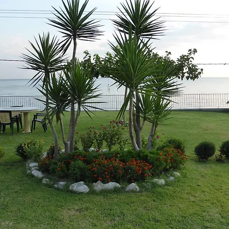 Perdikis - Paliouria Kókkinon Nerón