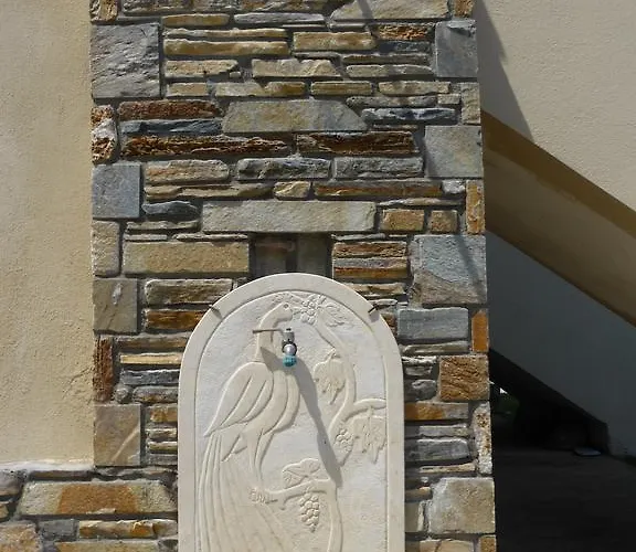 Perdikis - Paliouria * Kókkinon Nerón